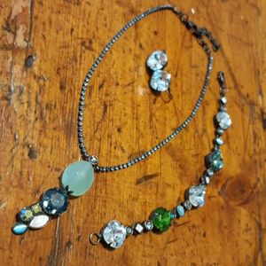 Jewelry set, necklace with matching earrings and b